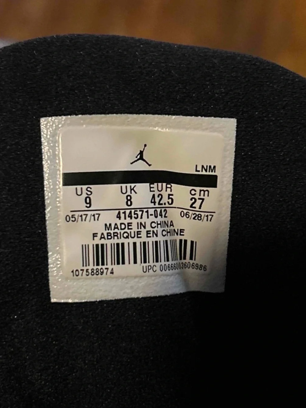 Air Jordan 13 Retro Altitude Size 9 Men Shoes